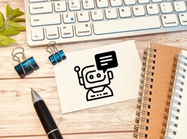 ボイスボットとIVRの違いとは？導入メリットもご紹介